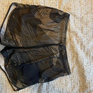 NFQ Mens large hyperactive training shorts